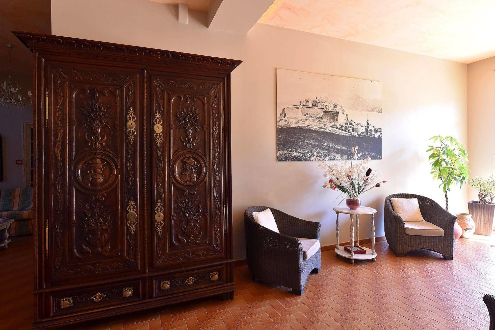 Hotel Cyrnea Calvi  Exteriér fotografie